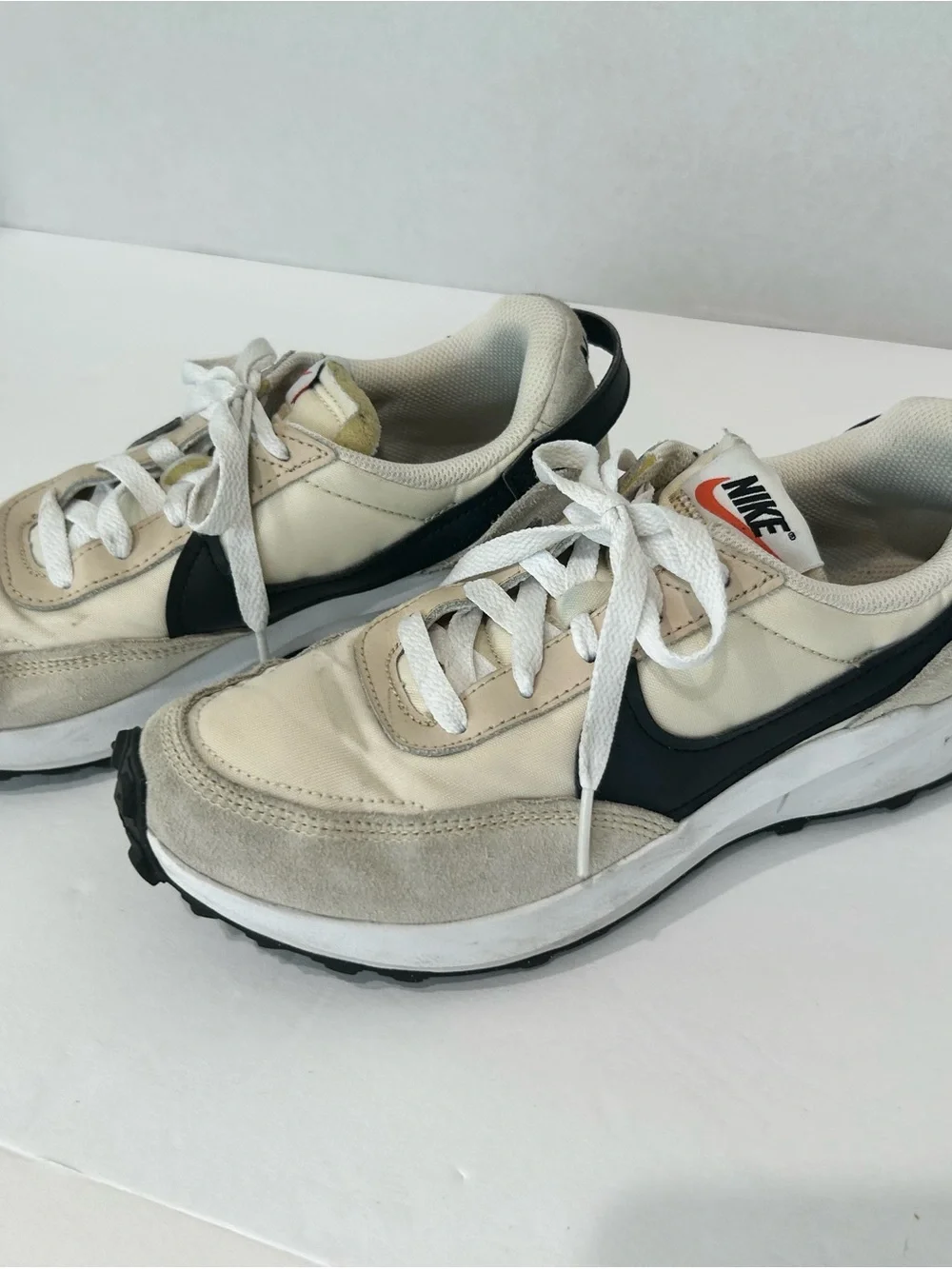 Nike Cream and Black Waffle Debut Vintage Runner Sneakers